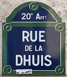 Voir la plaque.