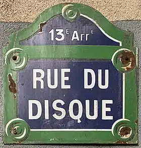 Voir la plaque.