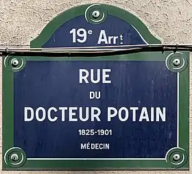 Voir la plaque.