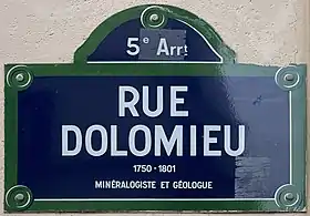 Voir la plaque.