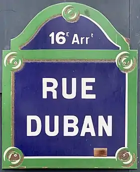 Voir la plaque.