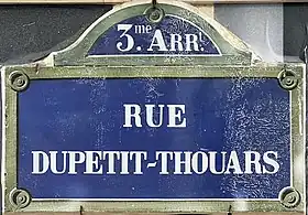 Voir la plaque.