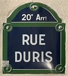 Voir la plaque.