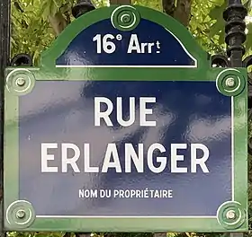 Voir la plaque.