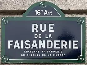 Voir la plaque.