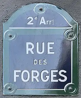 Voir la plaque.