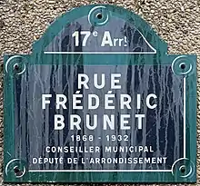 Voir la plaque.