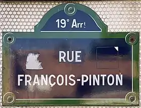 Voir la plaque.