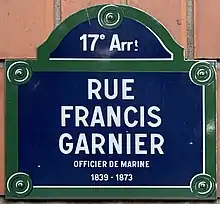 Voir la plaque.