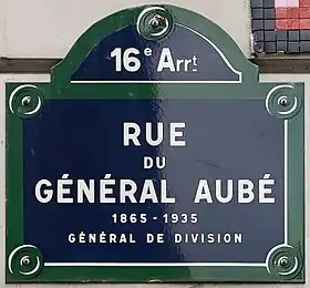 Voir la plaque.