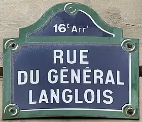 Voir la plaque.