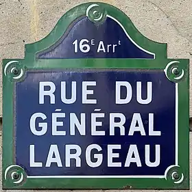 Voir la plaque.