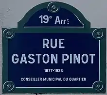 Voir la plaque.