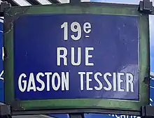 Voir la plaque.