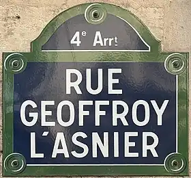 Voir la plaque.