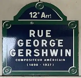 Voir la plaque.