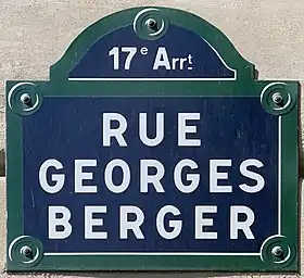 Voir la plaque.