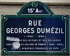 Voir la plaque.