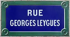 Voir la plaque.