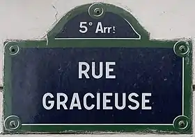 Voir la plaque.