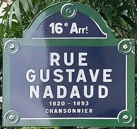 Voir la plaque.