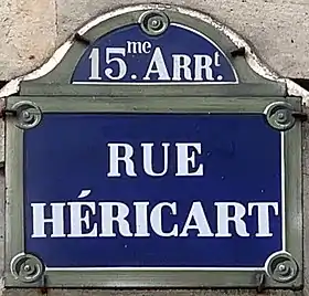 Voir la plaque.