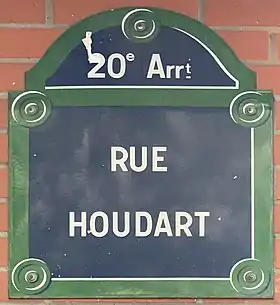 Voir la plaque.