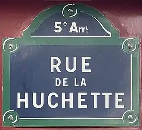 Voir la plaque.