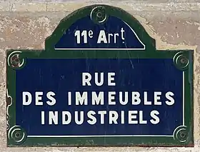 Voir la plaque.