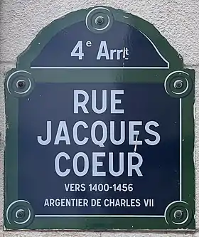 Voir la plaque.