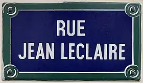 Voir la plaque.