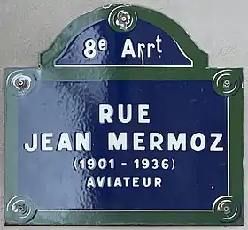 Voir la plaque.