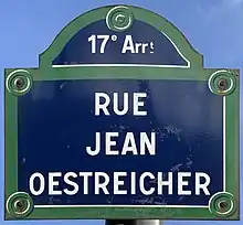 Voir la plaque.