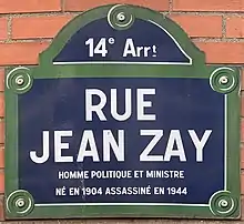 Voir la plaque.