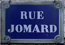 Voir la plaque.