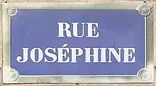 Voir la plaque.