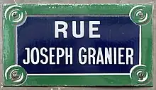 Voir la plaque.