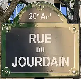 Voir la plaque.