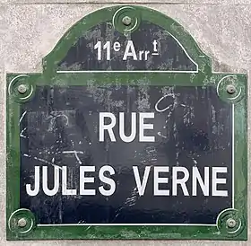 Voir la plaque.