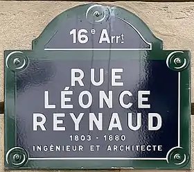 Voir la plaque.