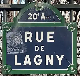 Voir la plaque.