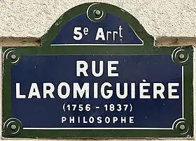 Voir la plaque.