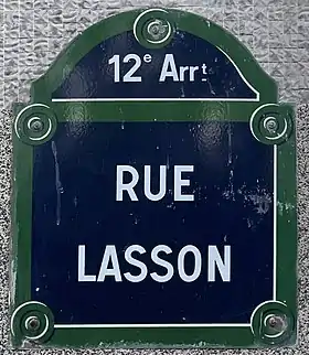 Voir la plaque.