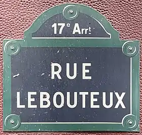 Voir la plaque.