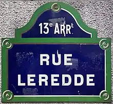 Voir la plaque.