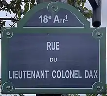 Voir la plaque.