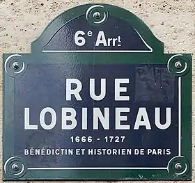 Voir la plaque.