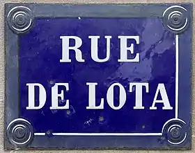 Voir la plaque.