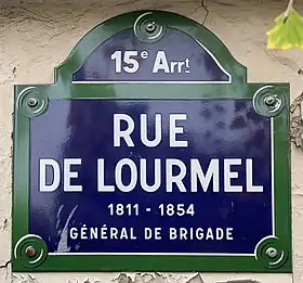 Voir la plaque.