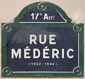 Voir la plaque.